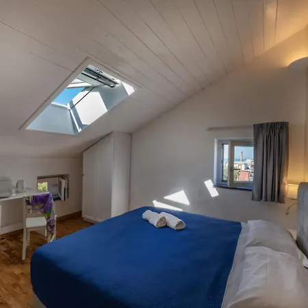 Vendégház Coral White