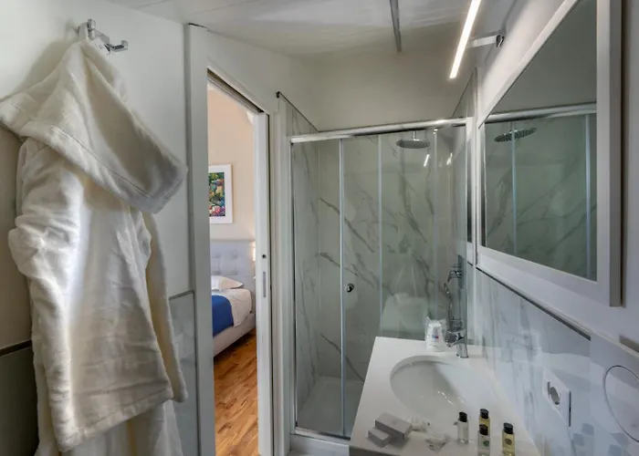 Coral White ゲストハウス