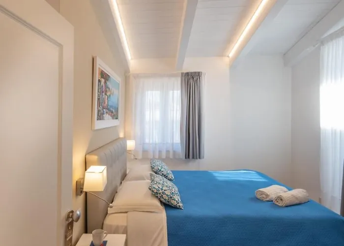 Coral White ゲストハウス 3*